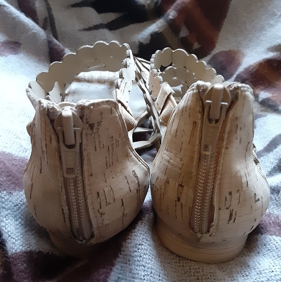 Foot notes Sandals sz 10M - Picture 4 of 4
